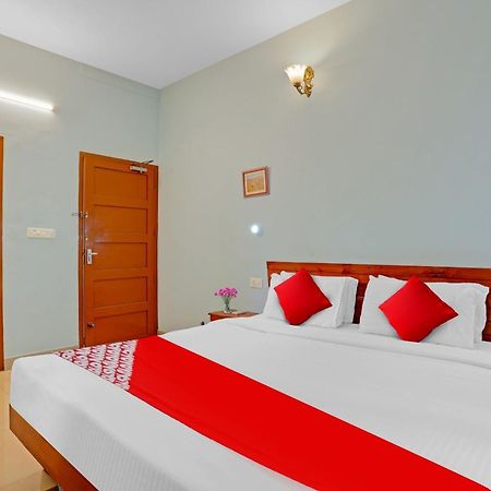Flagship Hotel Adara Residency Thiruvananthapuram Esterno foto
