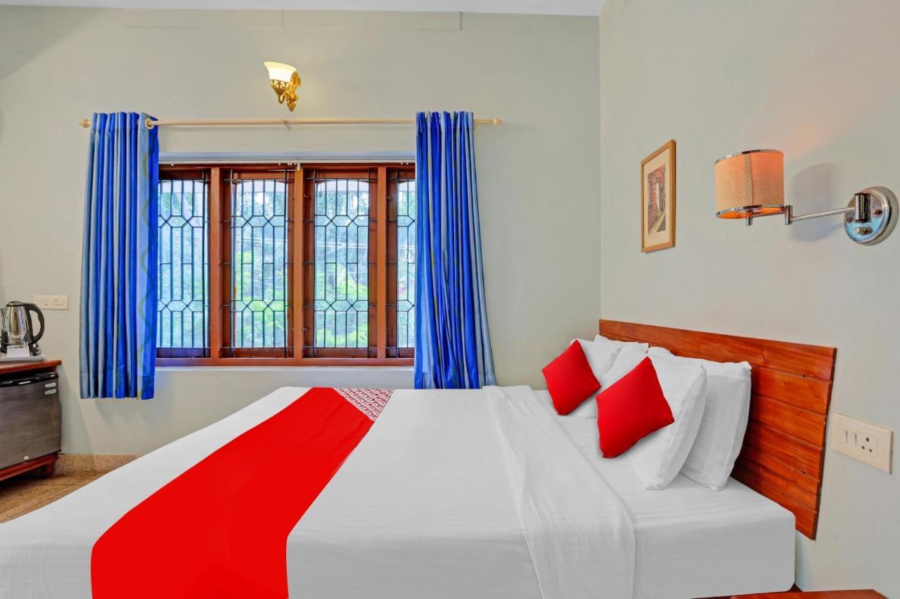 Flagship Hotel Adara Residency Thiruvananthapuram Esterno foto