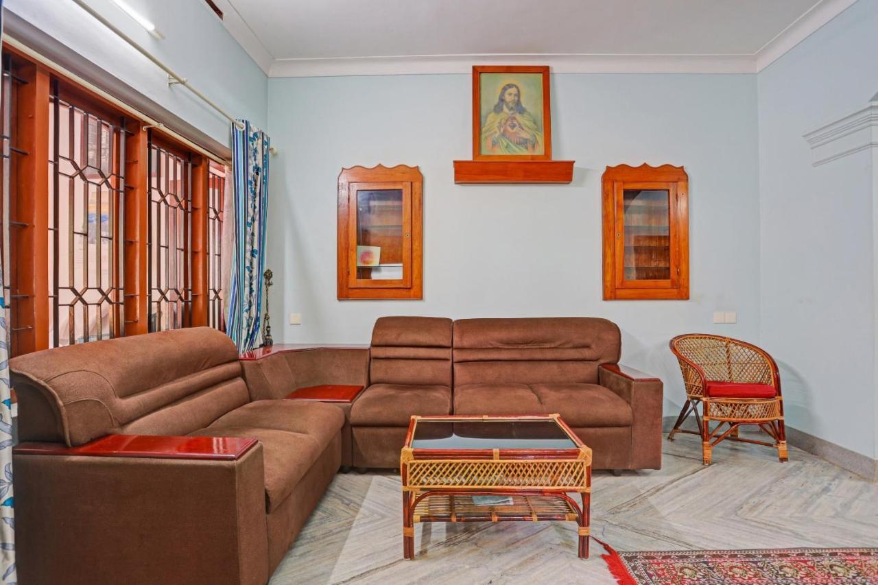 Flagship Hotel Adara Residency Thiruvananthapuram Esterno foto