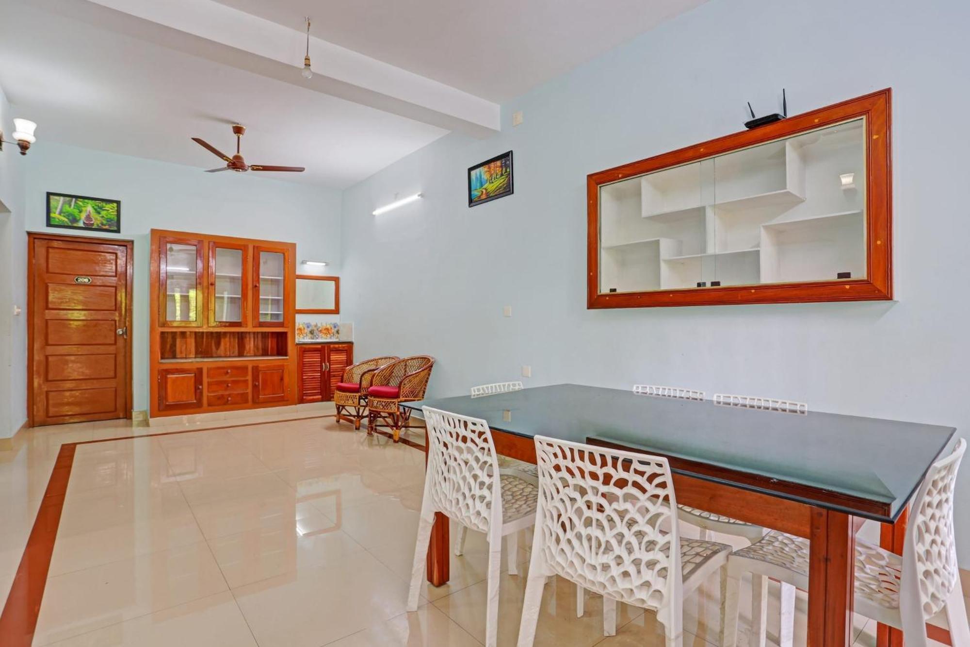 Flagship Hotel Adara Residency Thiruvananthapuram Esterno foto