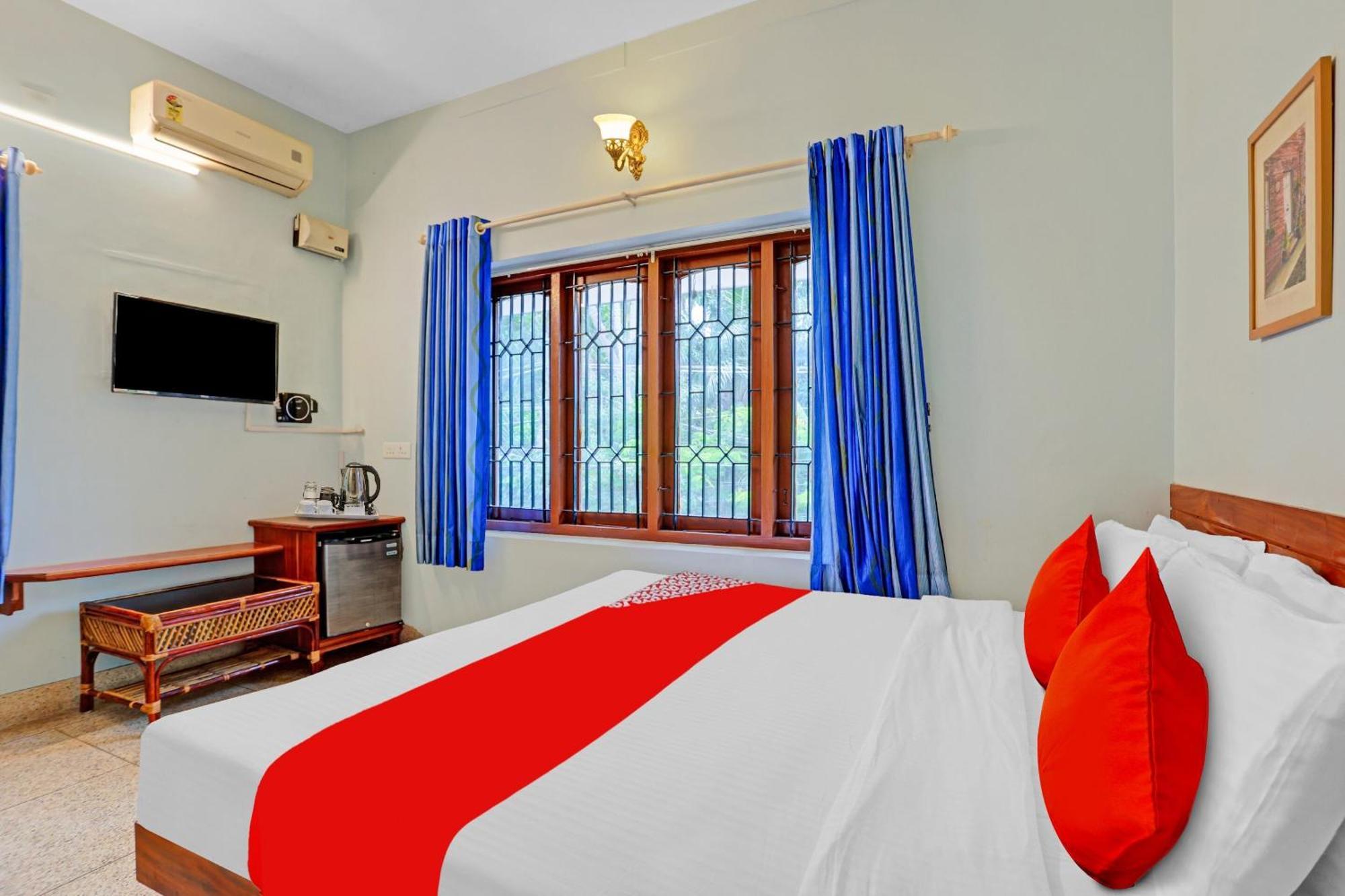 Flagship Hotel Adara Residency Thiruvananthapuram Esterno foto