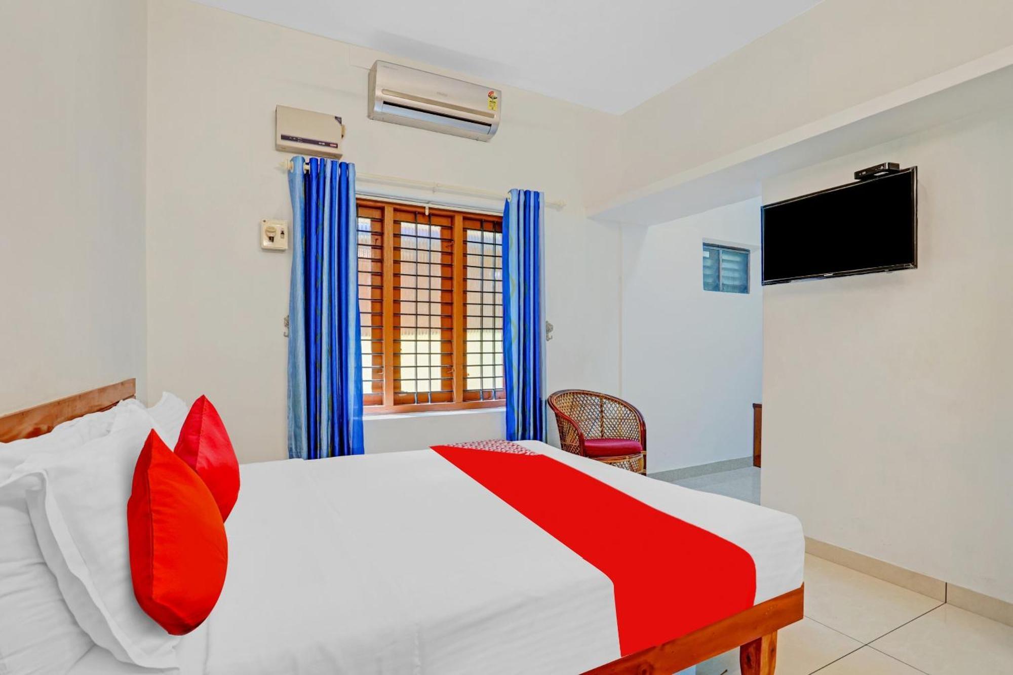 Flagship Hotel Adara Residency Thiruvananthapuram Esterno foto