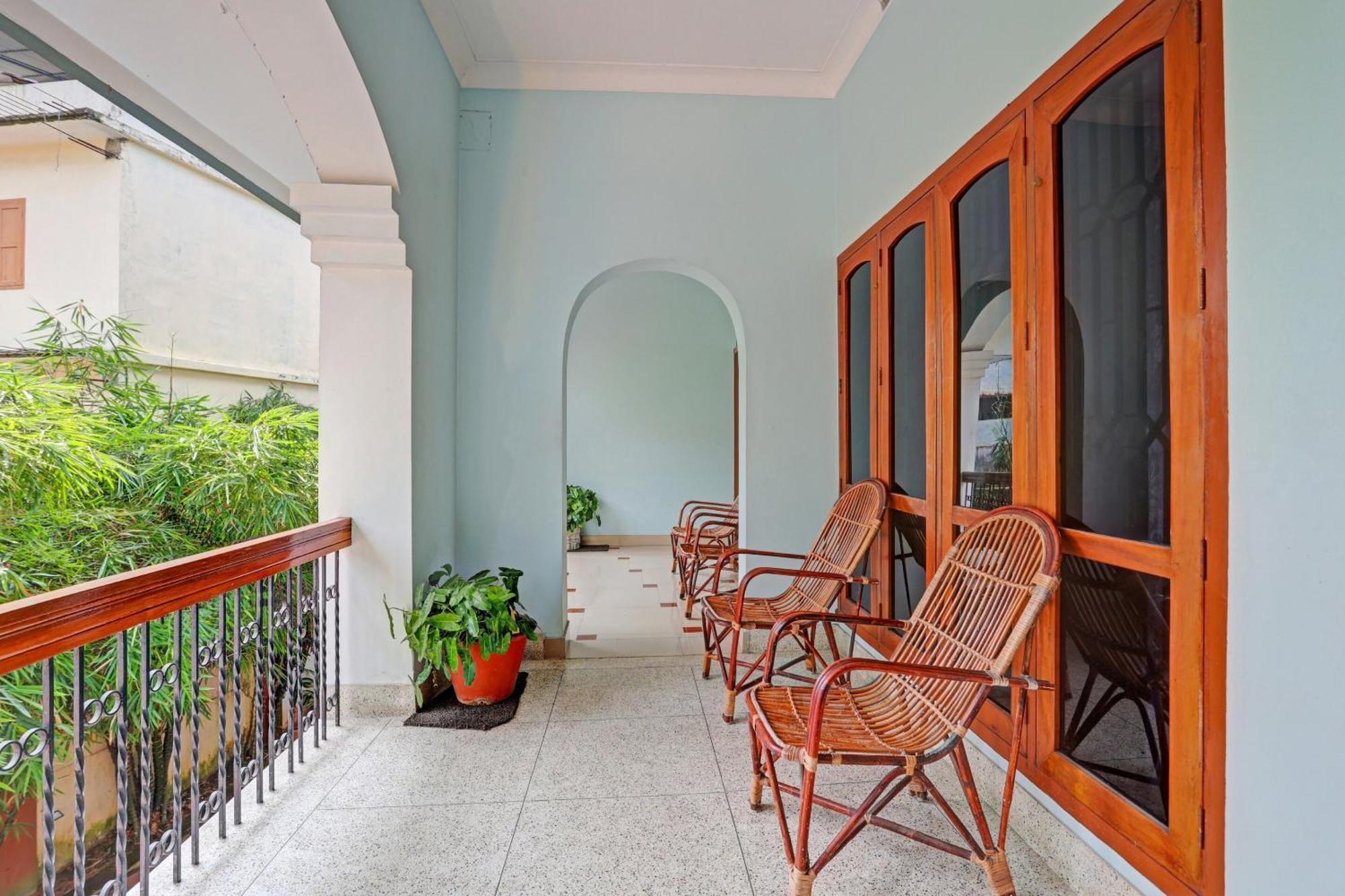Flagship Hotel Adara Residency Thiruvananthapuram Esterno foto